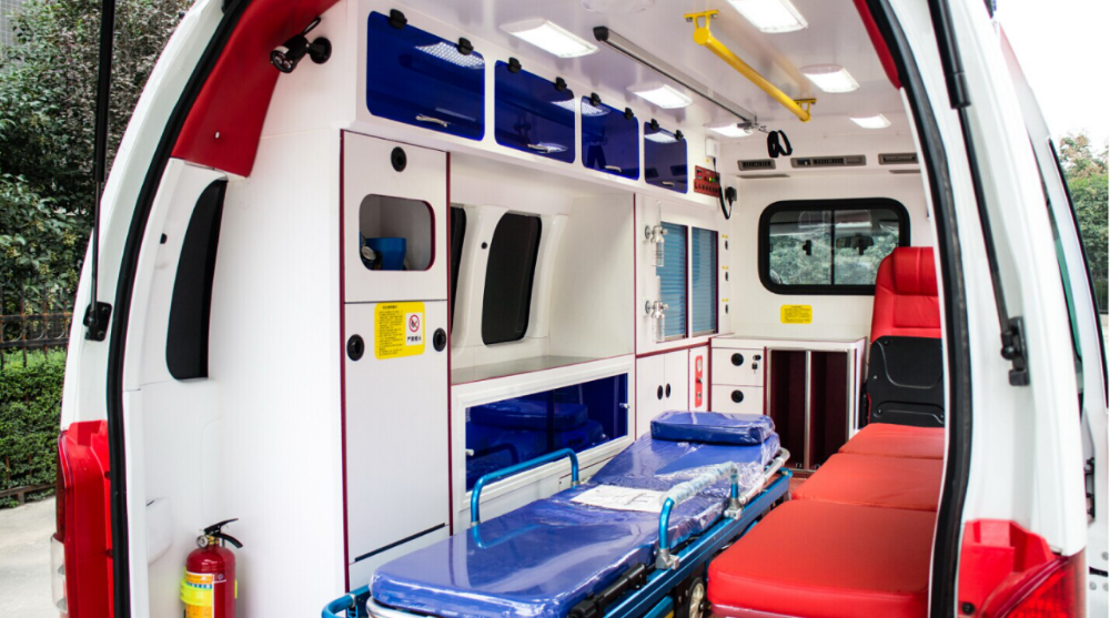 ambulance 9.png