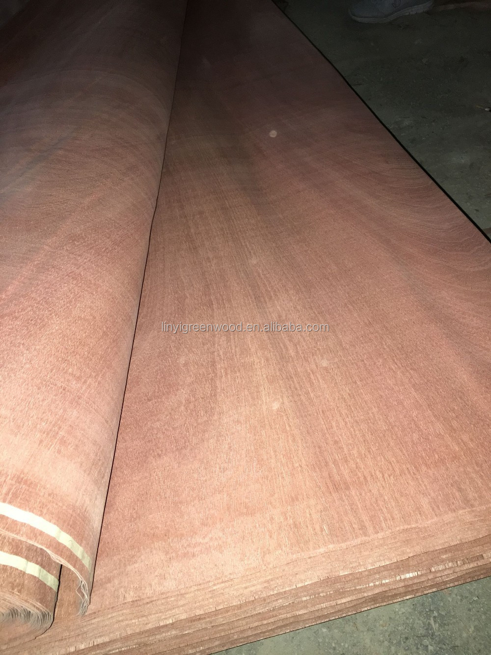 0.28ミリメートルロータリーカットsapelli顔ベニヤでサイズ8x4'、7 × 4; 6x4' 問屋・仕入れ・卸・卸売り