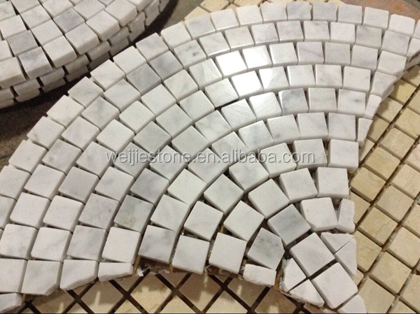 Bianco carrara marbre blanc mosaïque en forme d'éventail carreaux ...