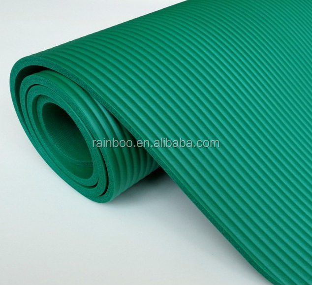 thick yoga mat3.png