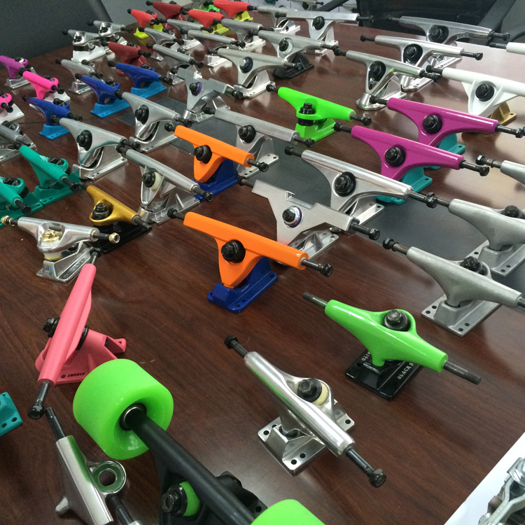 新しいデザインの木製2015クルーザーボードスケートボード仕入れ・メーカー・工場