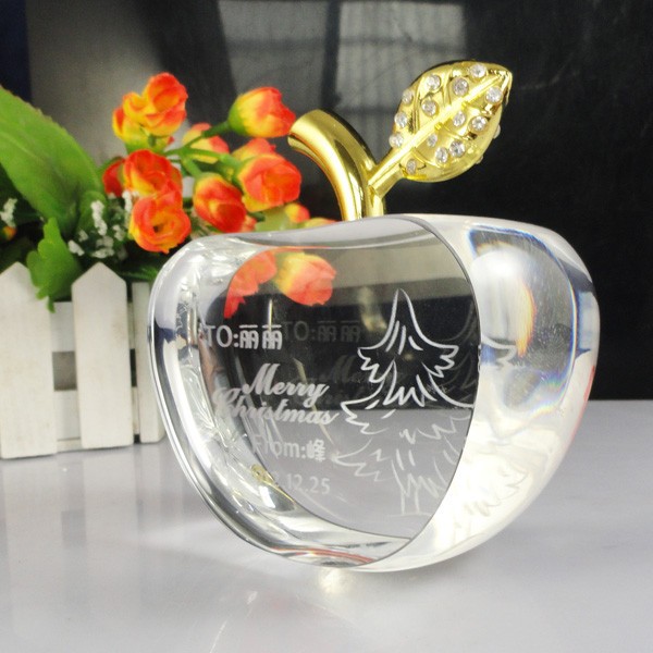 2015 transparent engraved crystal apple gift