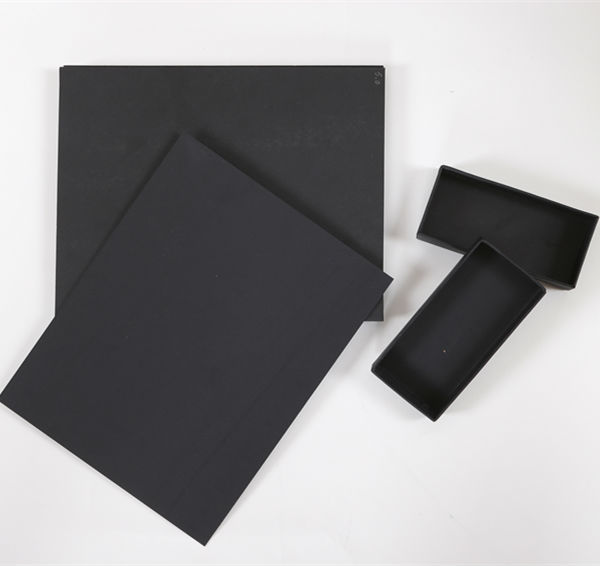 C29R0466_black paper board.jpg