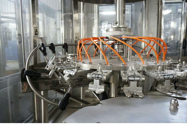 CE certification Automatic liquid filling machine for Coconut oil filling