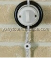 磁器セラミック絶縁体を固定するために壁にツイスト黒軟銅線ケーブル。問屋・仕入れ・卸・卸売り