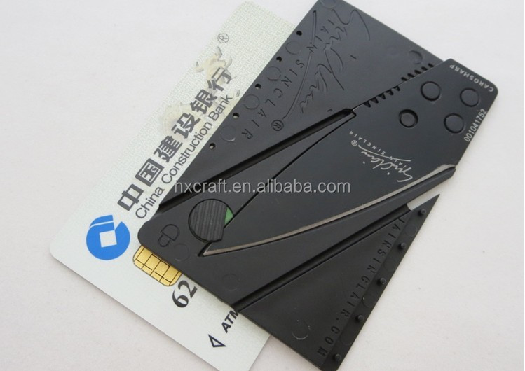 シンクレアiaincardsharp2オーセンティックを持つフォールディングナイフのクレジットカードサイズのシリアル番号が記載された黒刃問屋・仕入れ・卸・卸売り