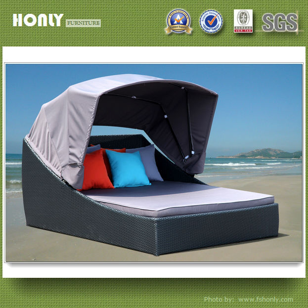Outdoor furniture daybed garden rattan daybed with canopy