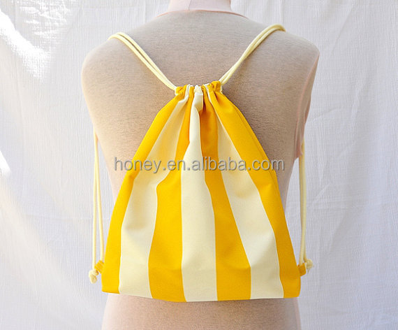 三角形のバックパックのジムバッグ黄色白ストライプビーチバッグ防水水泳バッグ子供のための仕入れ・メーカー・工場