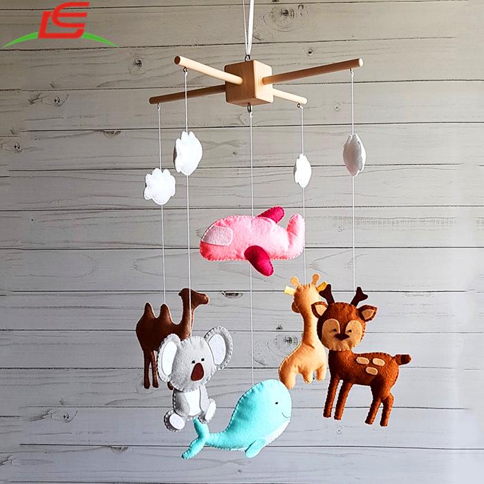cute baby gift animal felt hanging bed ring0.jpg