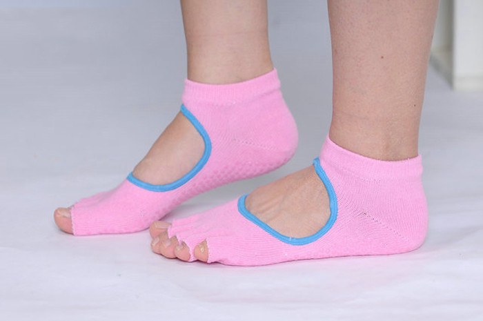 非スリップヨガの靴下綿の女性高品質のハーフピラティスの靴下トウシューズのアンクルグリップのヨガピラティスの靴下仕入れ・メーカー・工場