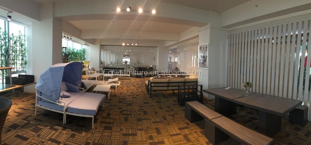 showroom-1.jpg