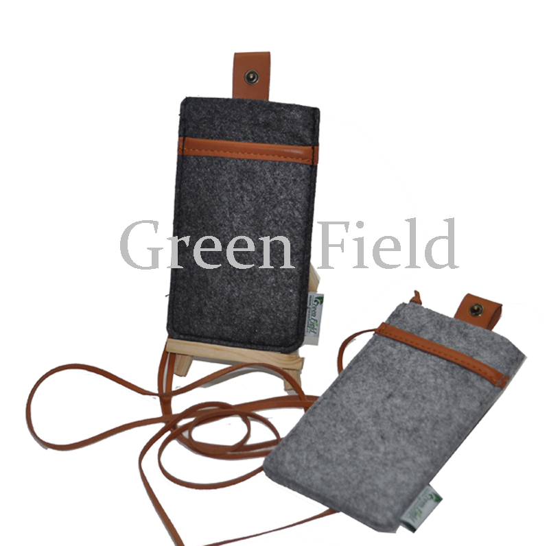 hanging phone pouch