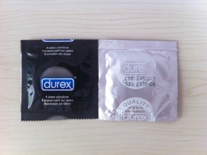 100% Brand New 96 pcs / lot Durex Condoms Sex Products All English durex co...