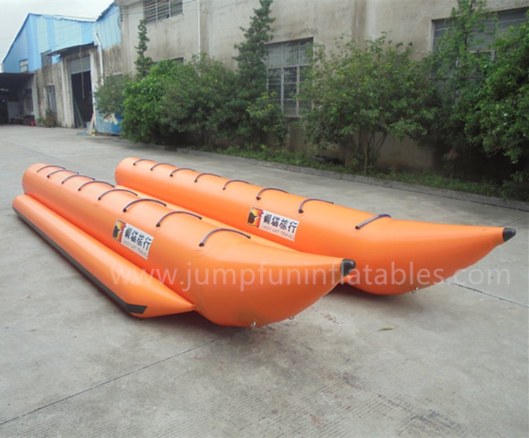 JFFF-389 INFLATABLE BANANA BOAT (1).jpg