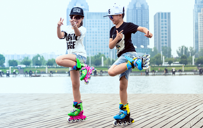 子供用の調節可能なインラインローラースケートローラースケートを添付した、 クーガーxsmzs867スケート靴まで仕入れ・メーカー・工場