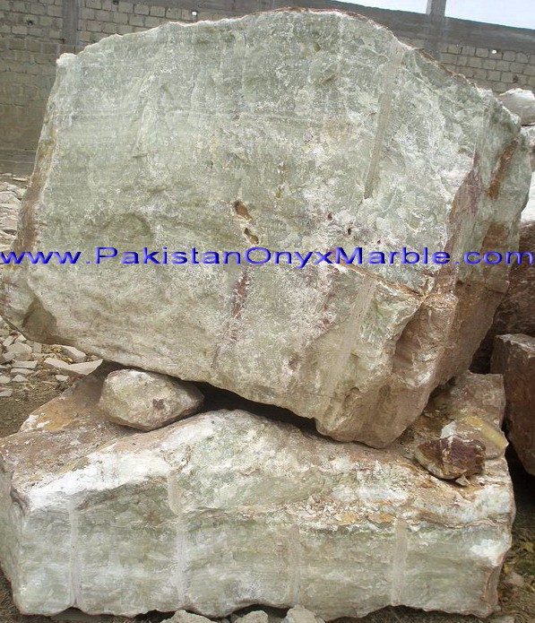 green-onyx-afghanistan-boulders-02.jpg