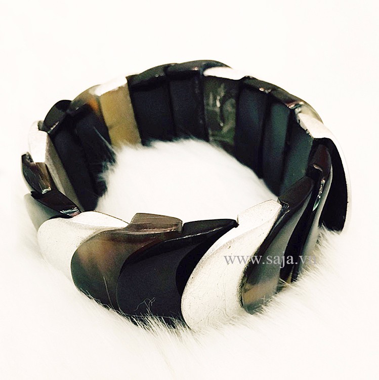 Buffalo-horn white- buffalo-horn- jewelry-buffalo-horn-bracelet-SHB-254.jpg