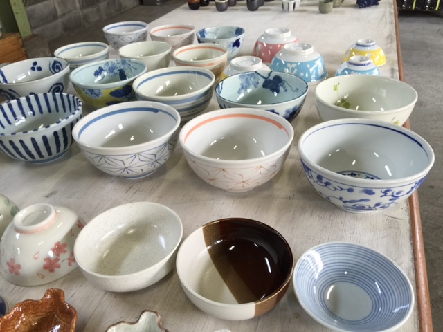 高品質の白いカップ、 セラミックマグ、 プレート、 料理、 ボウル、 からすべて日本製仕入れ・メーカー・工場