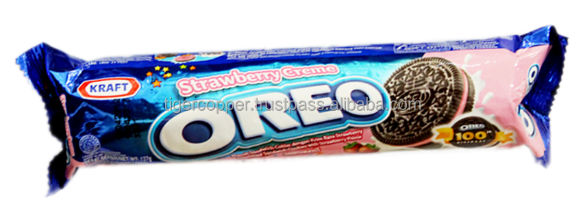 OREO CHOCOLATE SANDWICH COOKIES STRAWBERRY CREME FLAVOR PACK 137G/OREO CHOCOLATE BISCUITS/OREO BISCUIT/OREO COOKIES