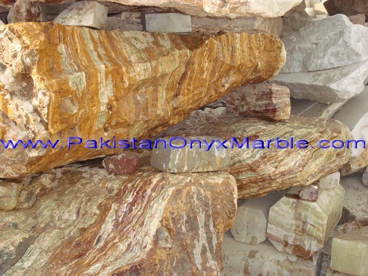 green-onyx-boulders-05.jpg